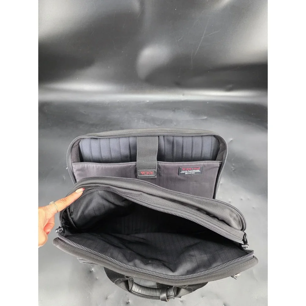Tumi T-Pass Organizer Brief Expandable Laptop Bag Black‎ Style 026531DH